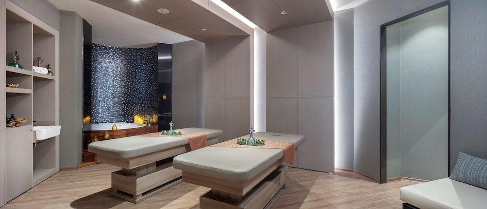 Hilton Istanbul Bakirkoy — Spa in Istanbul, Istanbul