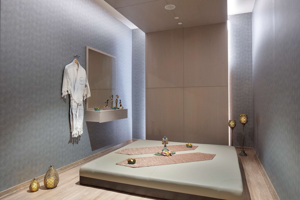 Hilton Istanbul Bakirkoy — Spa in Istanbul, Istanbul