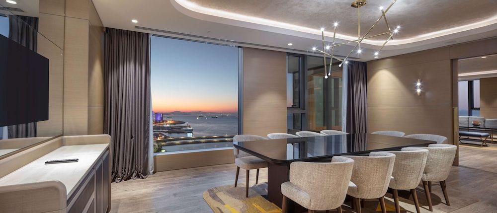Hilton Istanbul Bakirkoy — Hotel rooms in Istanbul, Istanbul