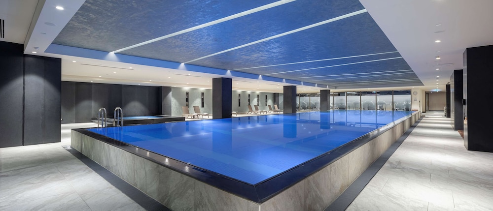 Hilton Istanbul Bakirkoy — Swimming pool in Istanbul, Istanbul