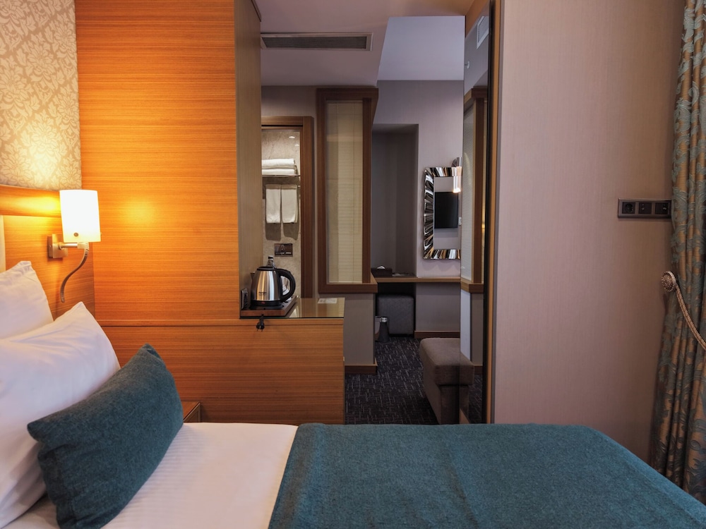 Momento Golden Horn Hotel — Hotel rooms in Istanbul, Istanbul