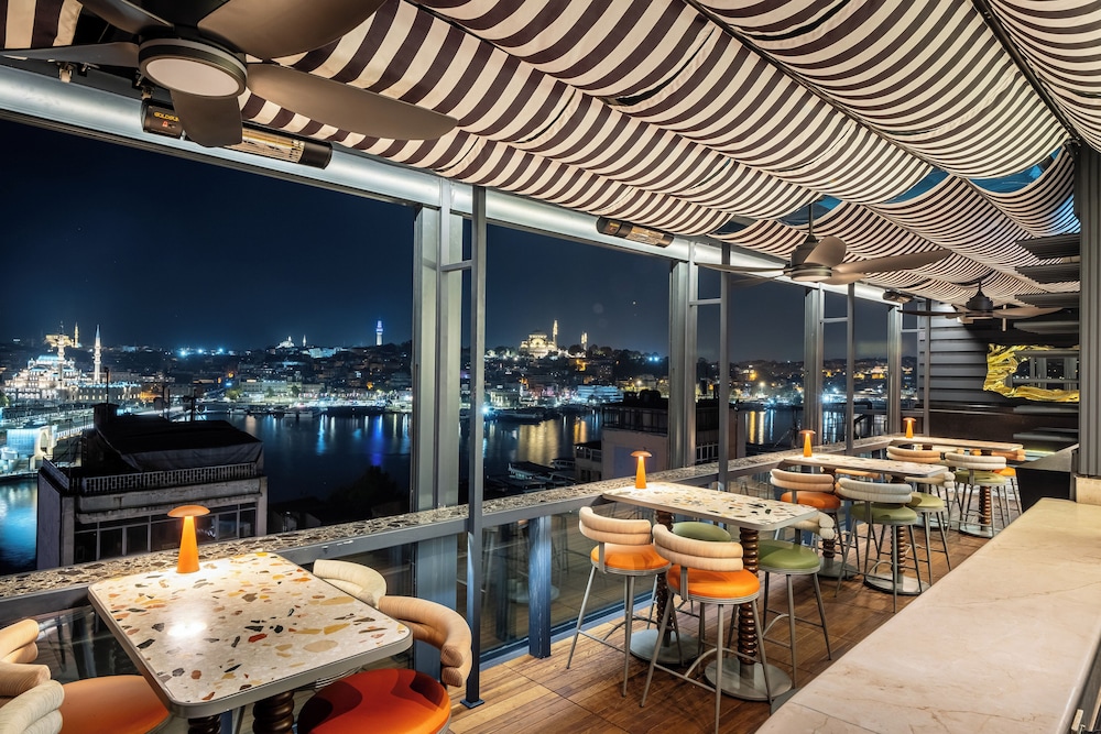 Momento Golden Horn Hotel — Restaurant & bars in Istanbul, Istanbul