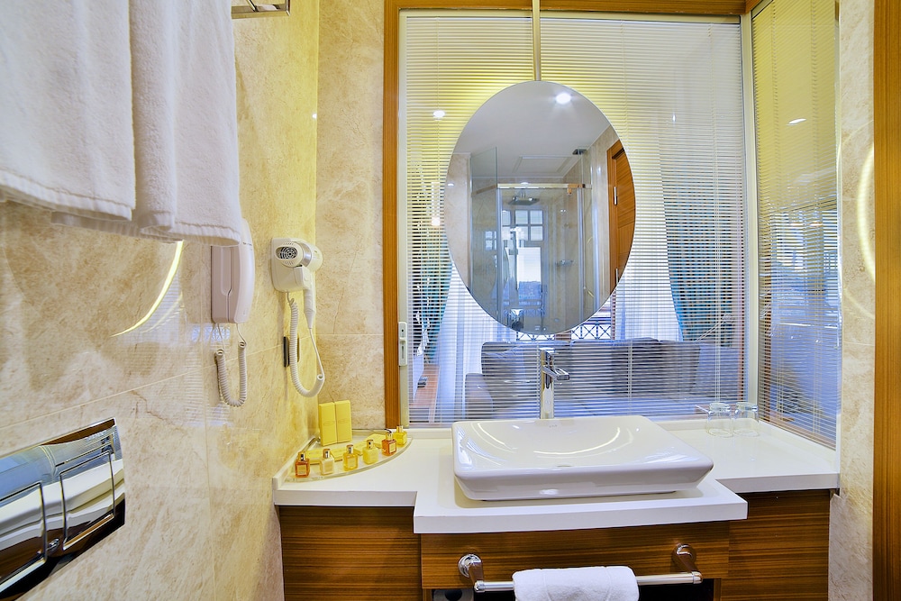 Momento Golden Horn Hotel — Hotel rooms in Istanbul, Istanbul