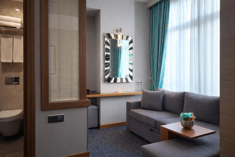 Momento Golden Horn Hotel — Hotel rooms in Istanbul, Istanbul
