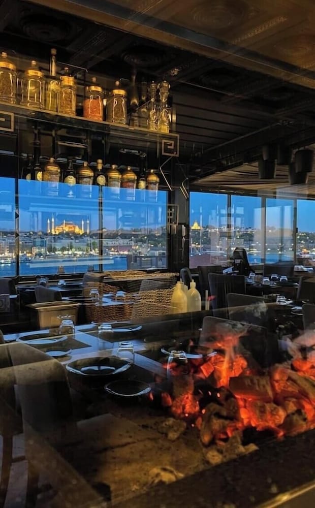 Momento Golden Horn Hotel — Restaurant & bars in Istanbul, Istanbul