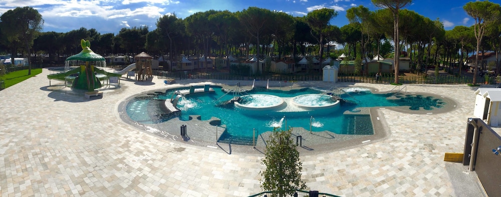 Camping Village Cavallino — Swimming pool in Cavallino-Treporti, Veneto