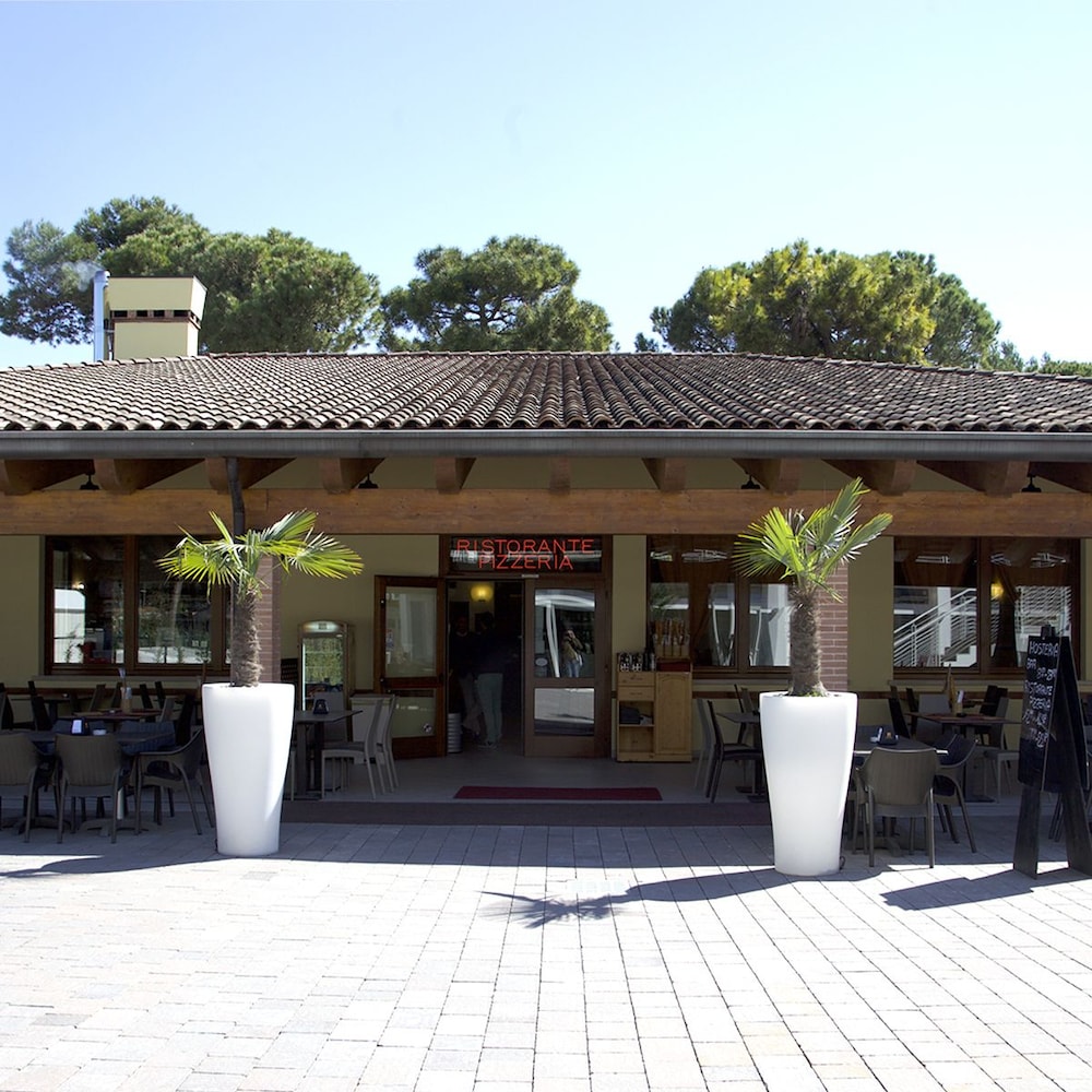 Camping Village Cavallino — Restaurant & bars in Cavallino-Treporti, Veneto