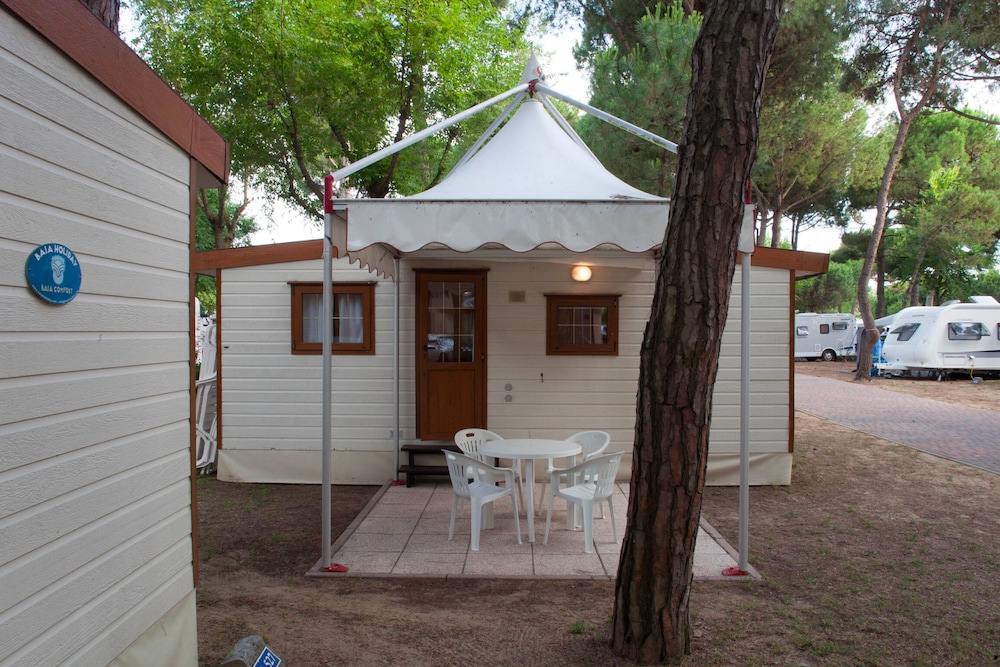 Camping Village Cavallino — Hotel building in Cavallino-Treporti, Veneto