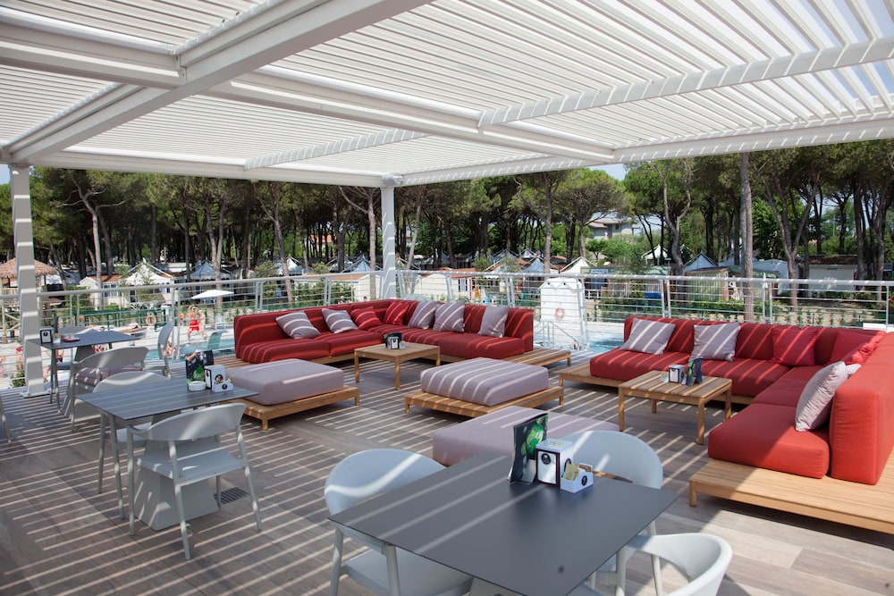 Camping Village Cavallino — Restaurant & bars in Cavallino-Treporti, Veneto