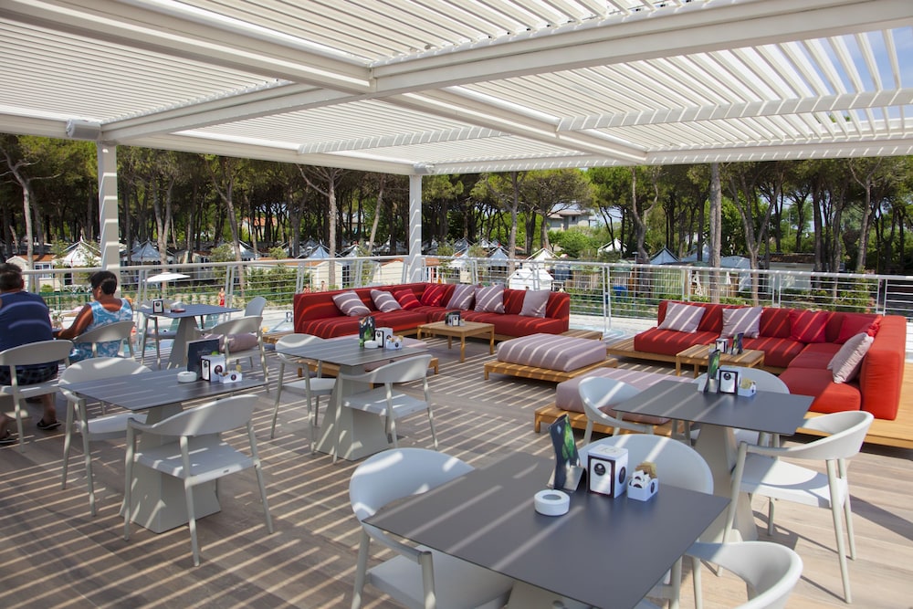 Camping Village Cavallino — Restaurant & bars in Cavallino-Treporti, Veneto