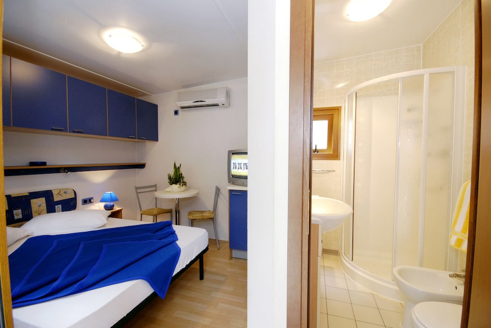 Camping Village Cavallino — Hotel rooms in Cavallino-Treporti, Veneto