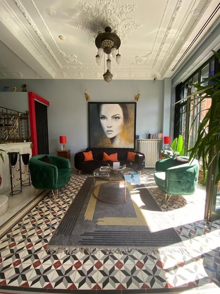 Lina Hotel Taksim Pera — Hotel rooms in Istanbul, Istanbul