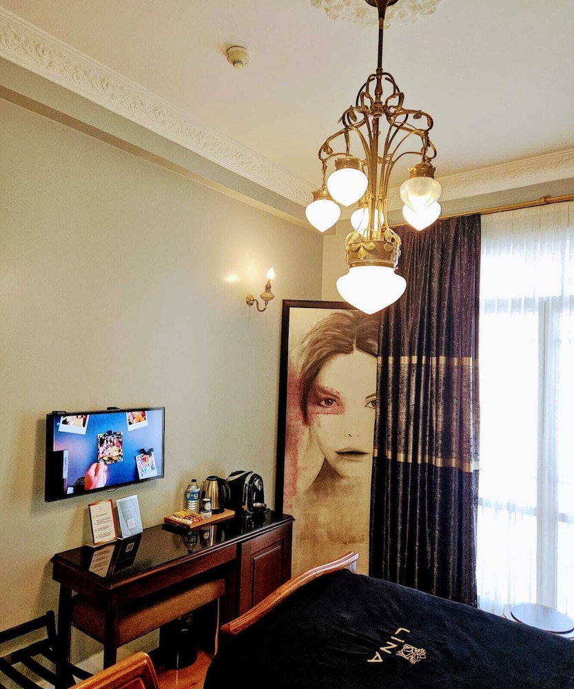 Lina Hotel Taksim Pera — Hotel rooms in Istanbul, Istanbul