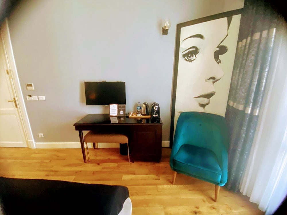 Lina Hotel Taksim Pera — Hotel rooms in Istanbul, Istanbul