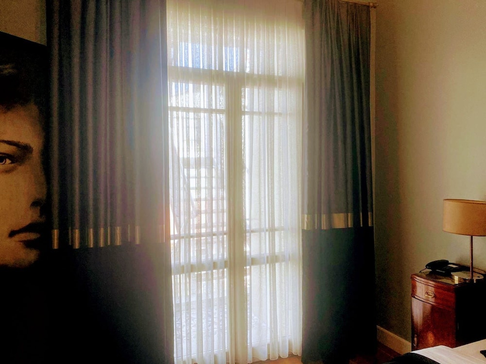 Lina Hotel Taksim Pera — Hotel rooms in Istanbul, Istanbul