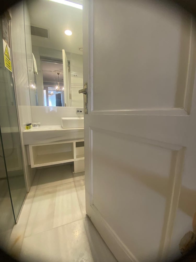 Lina Hotel Taksim Pera — Hotel rooms in Istanbul, Istanbul