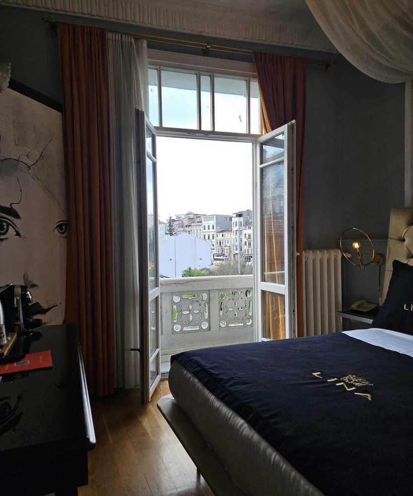 Lina Hotel Taksim Pera — Hotel rooms in Istanbul, Istanbul