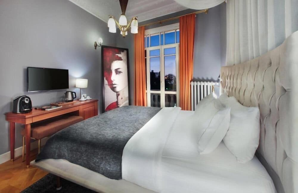 Lina Hotel Taksim Pera — Hotel rooms in Istanbul, Istanbul