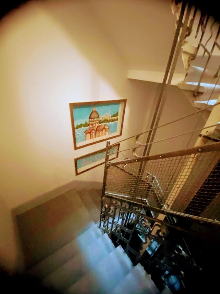 Lina Hotel Taksim Pera — Hotel building in Istanbul, Istanbul