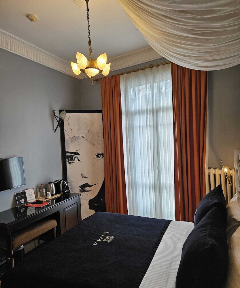 Lina Hotel Taksim Pera — Hotel rooms in Istanbul, Istanbul