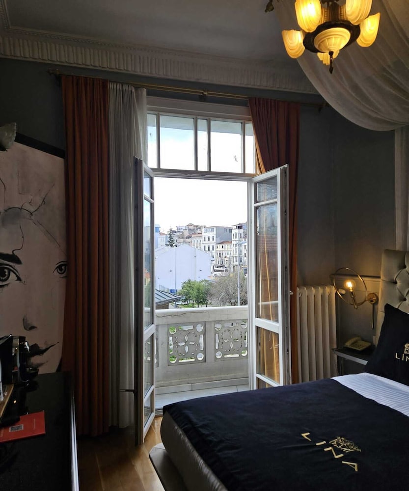 Lina Hotel Taksim Pera — Hotel rooms in Istanbul, Istanbul