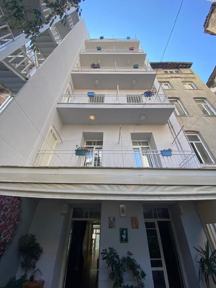 Lina Hotel Taksim Pera — Hotel building in Istanbul, Istanbul