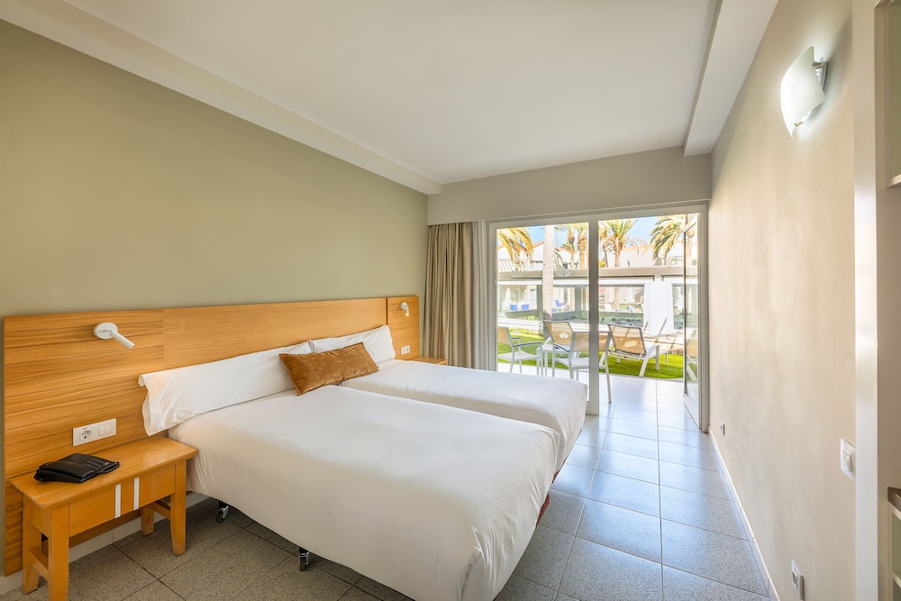 Hotel LIVVO Koala Garden — Hotel rooms in Maspalomas, Canary Islands