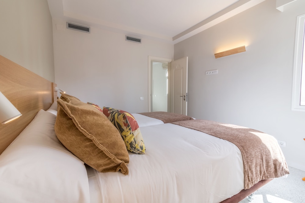 Hotel LIVVO Koala Garden — Hotel rooms in Maspalomas, Canary Islands