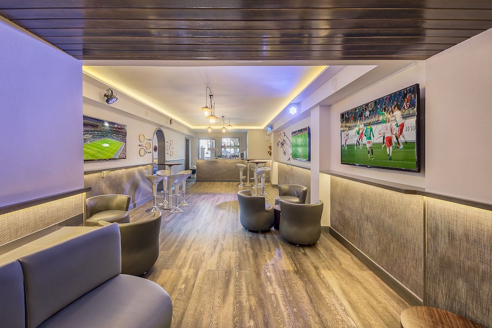 Hotel LIVVO Koala Garden — Restaurant & bars in Maspalomas, Canary Islands