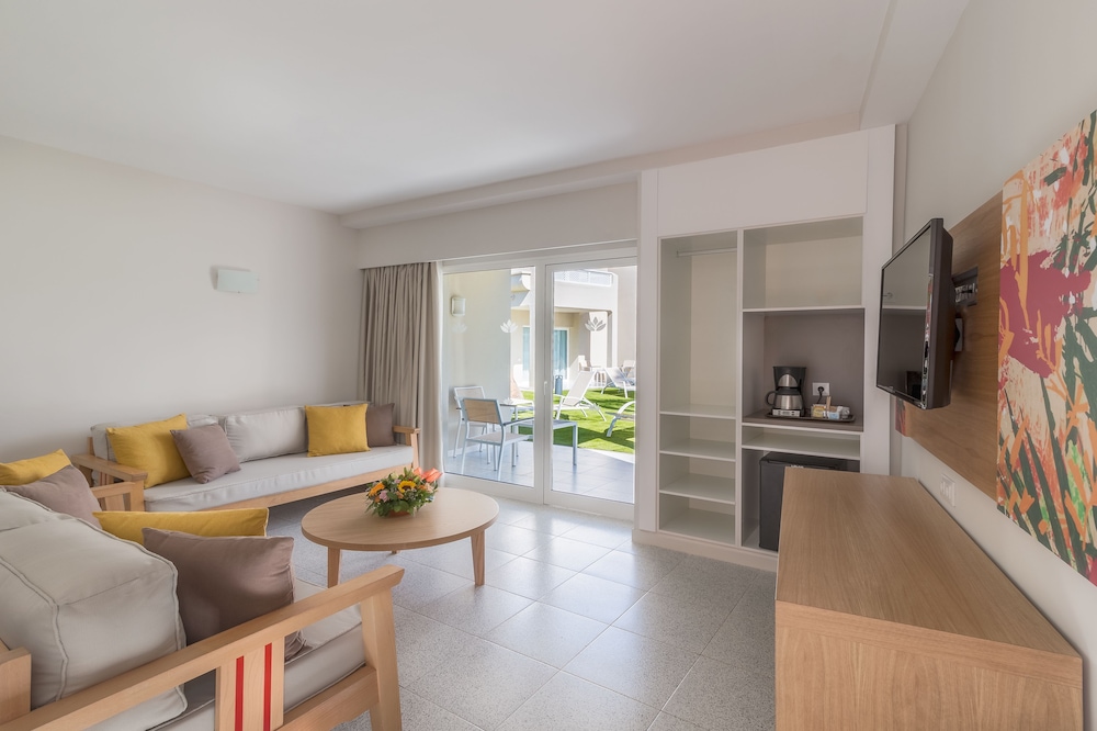 Hotel LIVVO Koala Garden — Hotel rooms in Maspalomas, Canary Islands