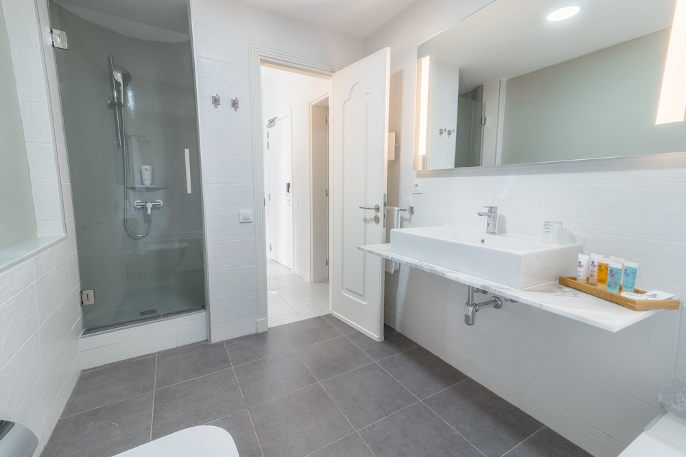 Hotel LIVVO Koala Garden — Hotel rooms in Maspalomas, Canary Islands