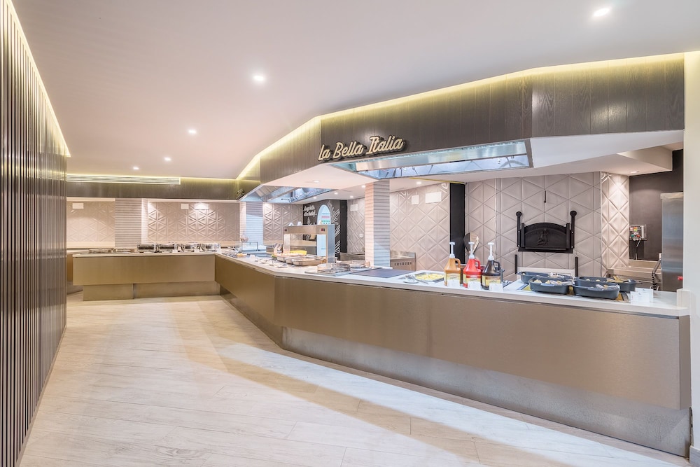 Hotel LIVVO Koala Garden — Restaurant & bars in Maspalomas, Canary Islands
