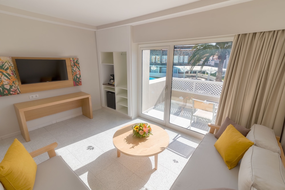 Hotel LIVVO Koala Garden — Hotel rooms in Maspalomas, Canary Islands