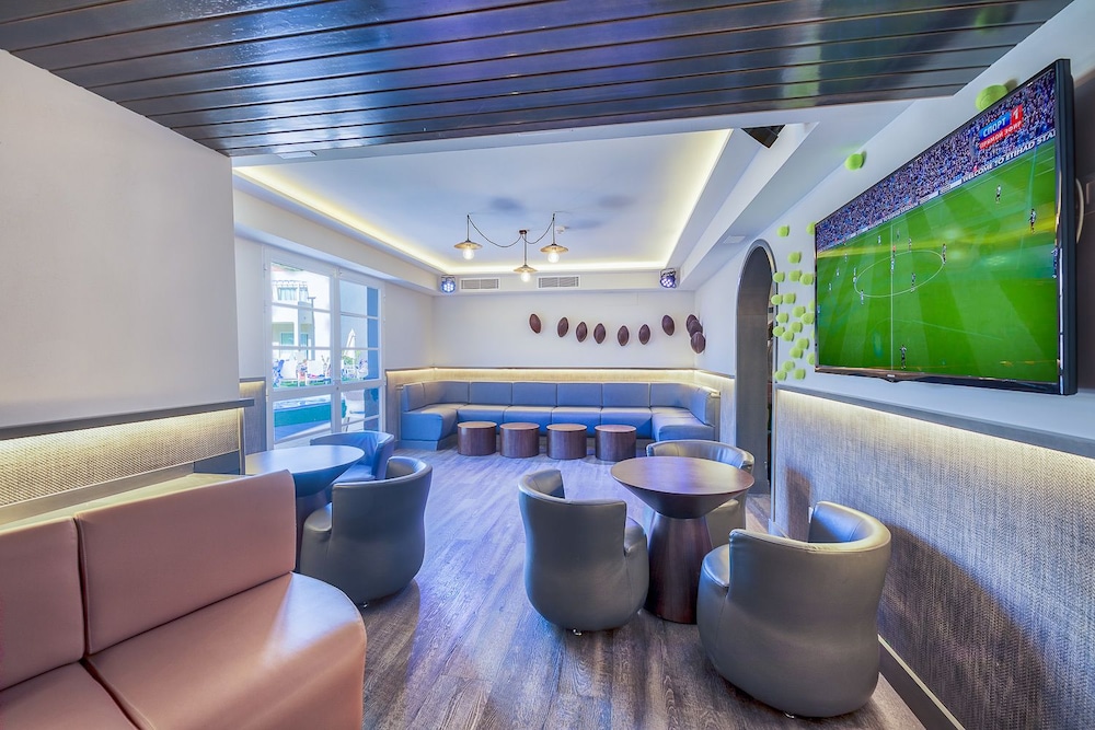 Hotel LIVVO Koala Garden — Restaurant & bars in Maspalomas, Canary Islands