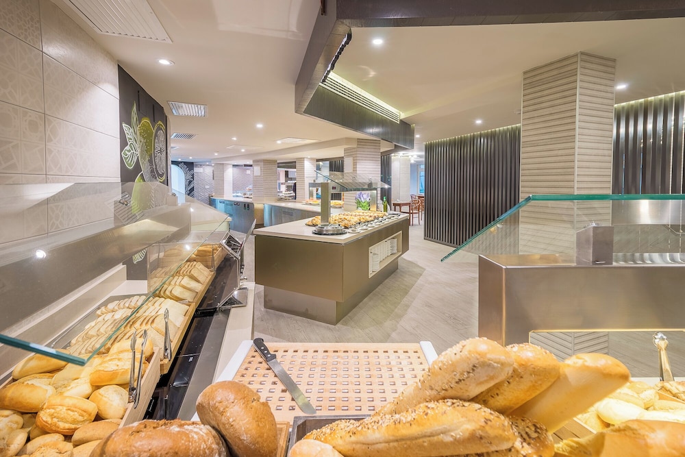 Hotel LIVVO Koala Garden — Restaurant & bars in Maspalomas, Canary Islands