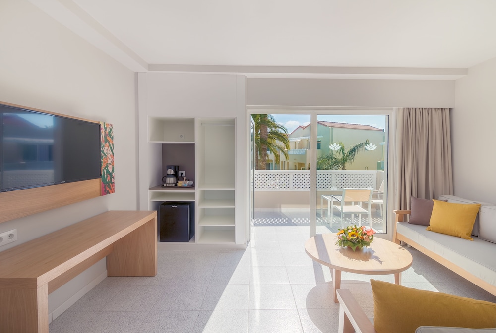 Hotel LIVVO Koala Garden — Hotel rooms in Maspalomas, Canary Islands