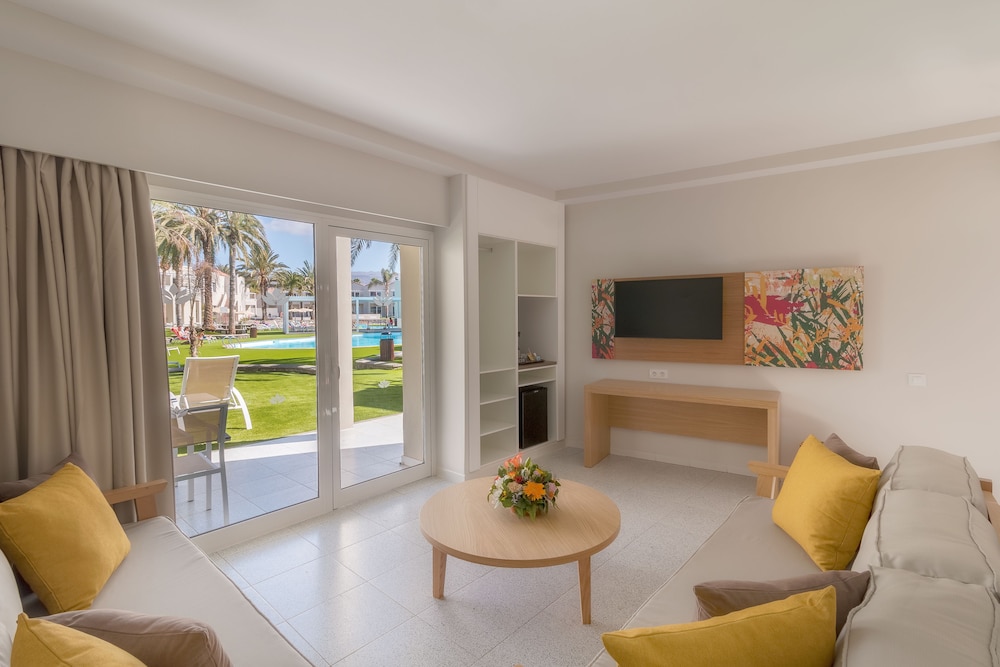 Hotel LIVVO Koala Garden — Hotel rooms in Maspalomas, Canary Islands