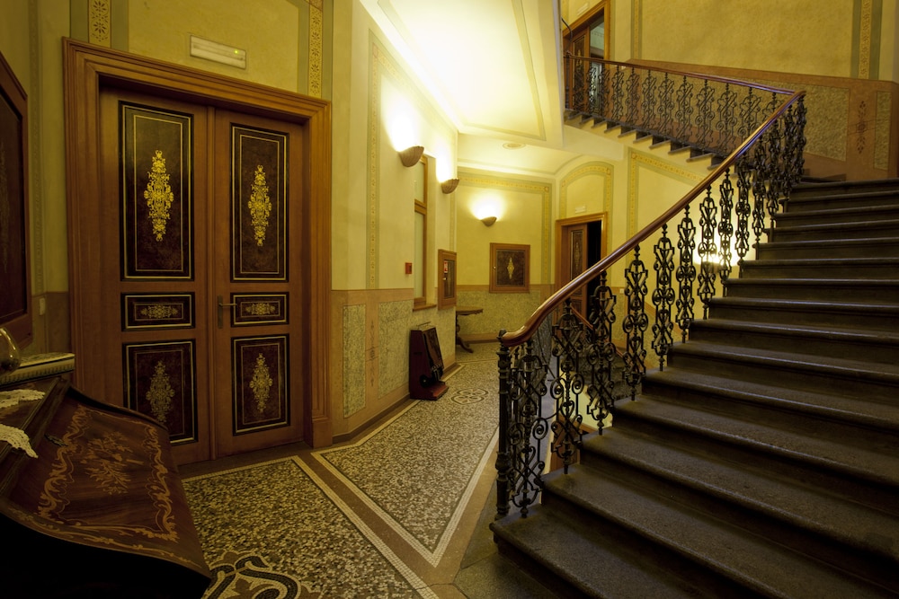 Deminka Palace — Hotel building in Prague, Prague