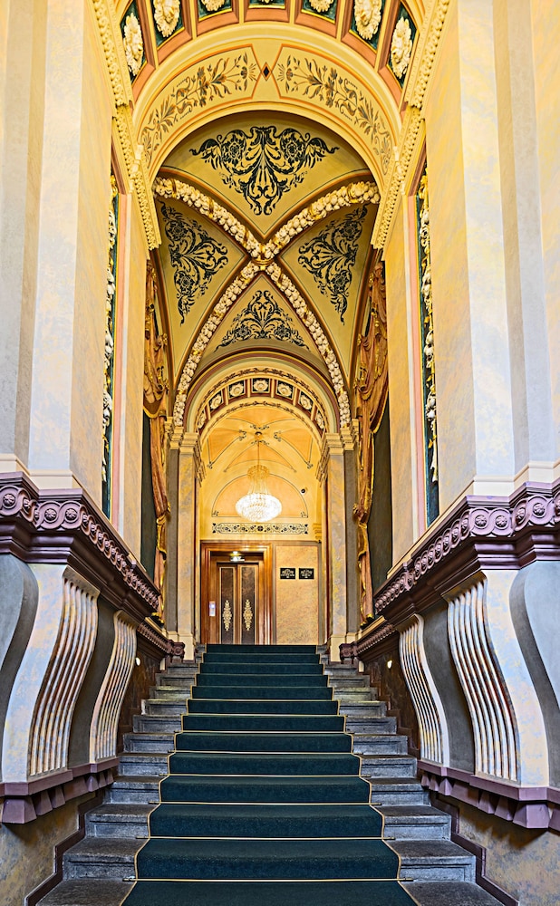 Deminka Palace — Hotel building in Prague, Prague