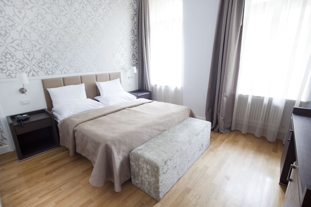 Deminka Palace — Hotel rooms in Prague, Prague