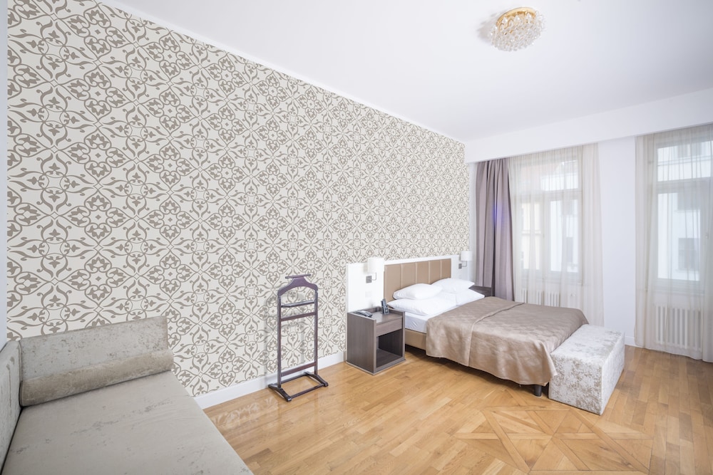 Deminka Palace — Hotel rooms in Prague, Prague