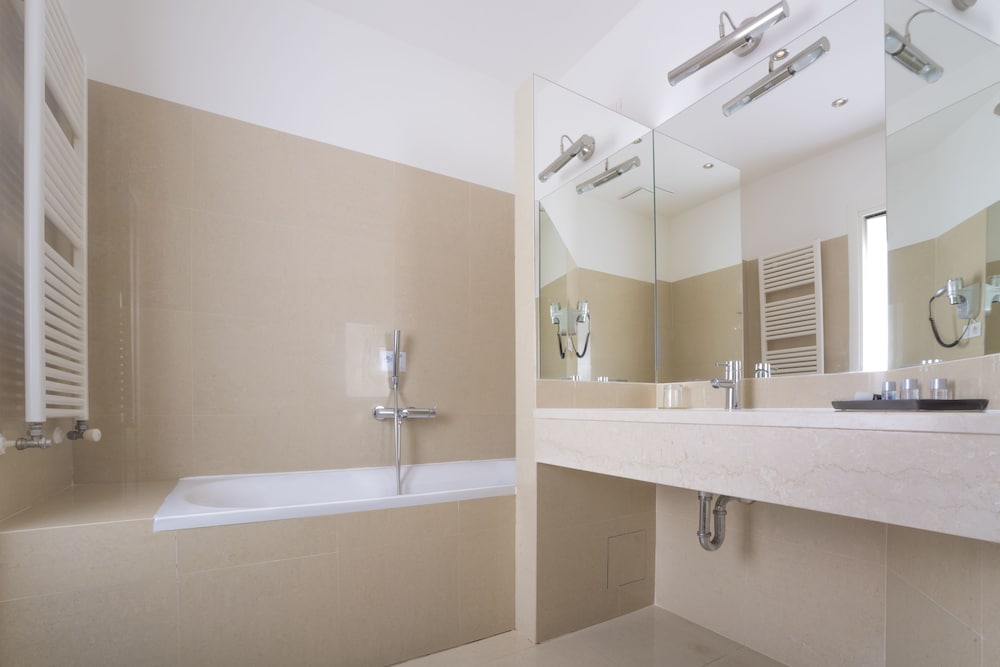 Deminka Palace — Hotel rooms in Prague, Prague