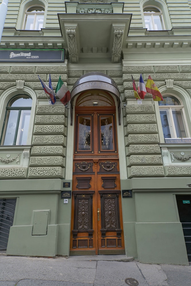 Deminka Palace - zdjęcie 2