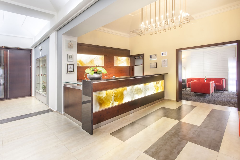 Hotel Lunik — Hotel building in Prague, Prague