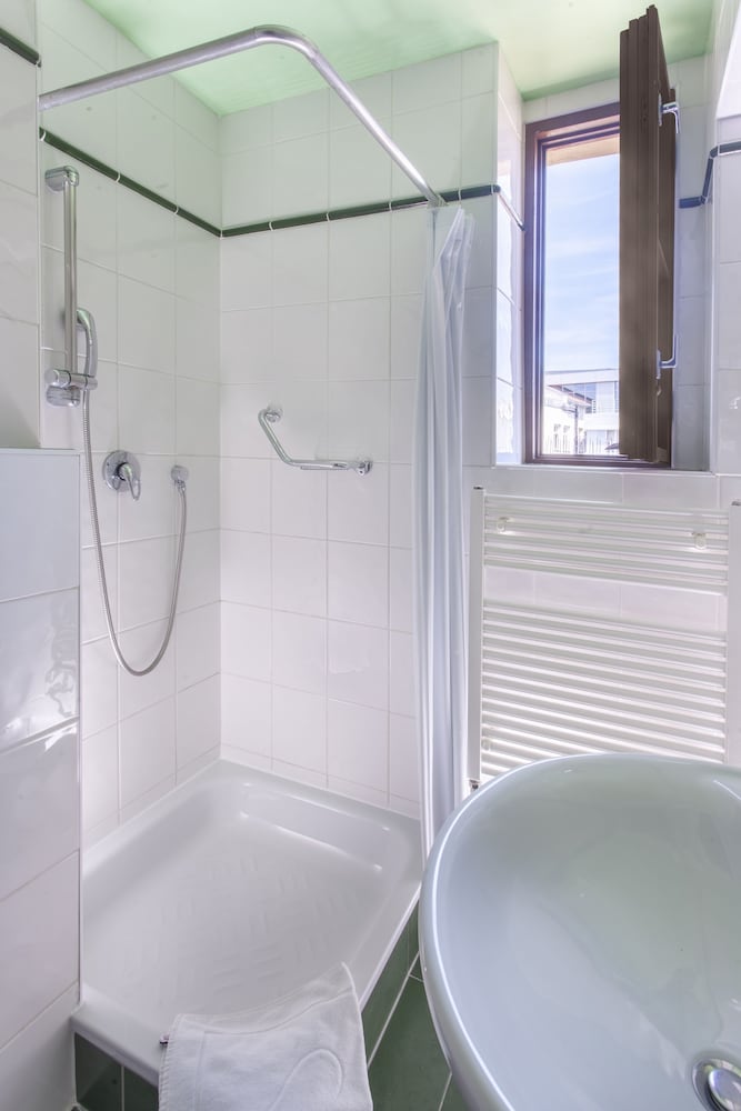 Hotel Lunik — Hotel rooms in Prague, Prague