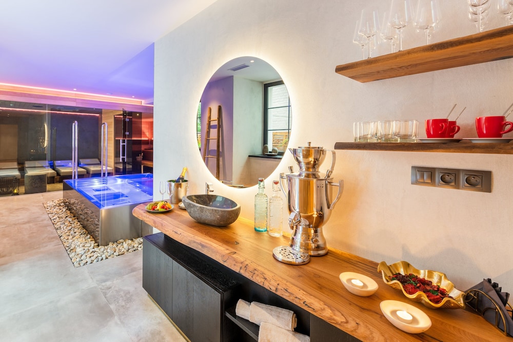 Mosaic House Design Hotel — Spa in Prague, Prague