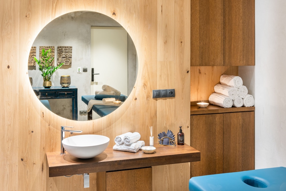 Mosaic House Design Hotel — Spa in Prague, Prague