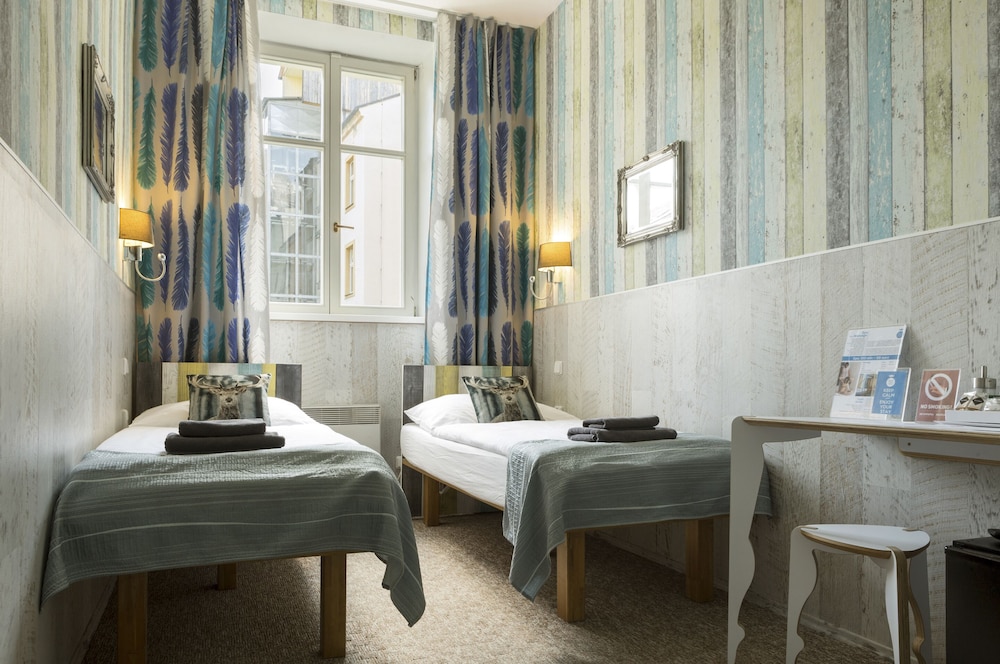 Royal Court Hotel — Hotel rooms in Prague, Prague