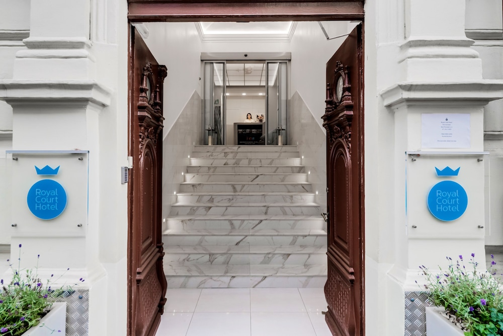 Royal Court Hotel — Hotel building in Prague, Prague