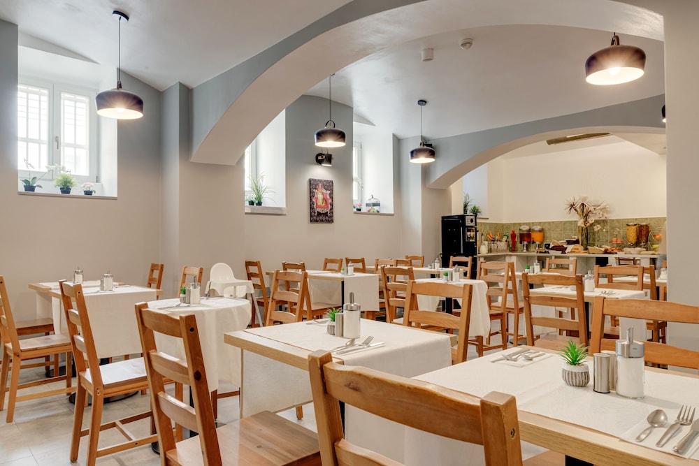 Royal Court Hotel — Restaurant & bars in Prague, Prague